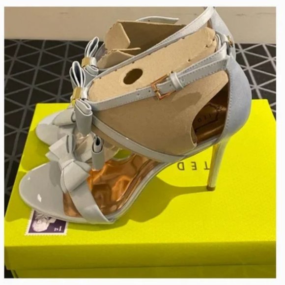 Ted Baker Appolini Light Blue Bow Heeled Sandals size 39 / 8 nwt - Picture 8 of 11